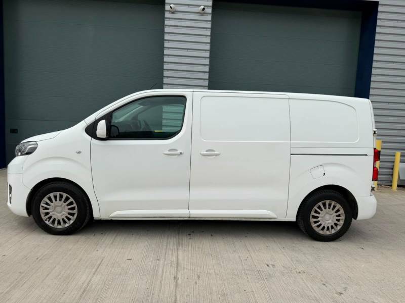 Toyota PROACE 1.6D 115 Comfort Van White #3