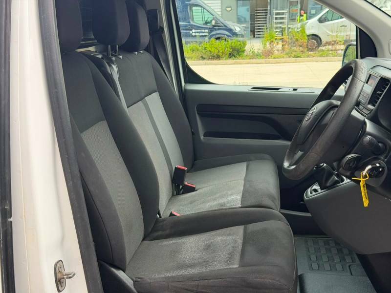 Toyota PROACE 1.6D 95 Van White #7