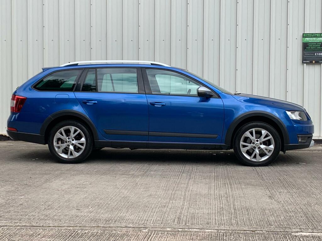 Skoda Octavia Estate Red #11