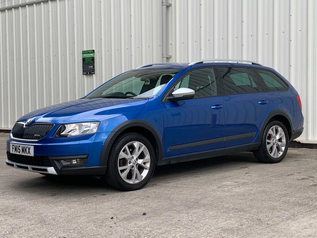 Skoda Octavia Estate Red #8