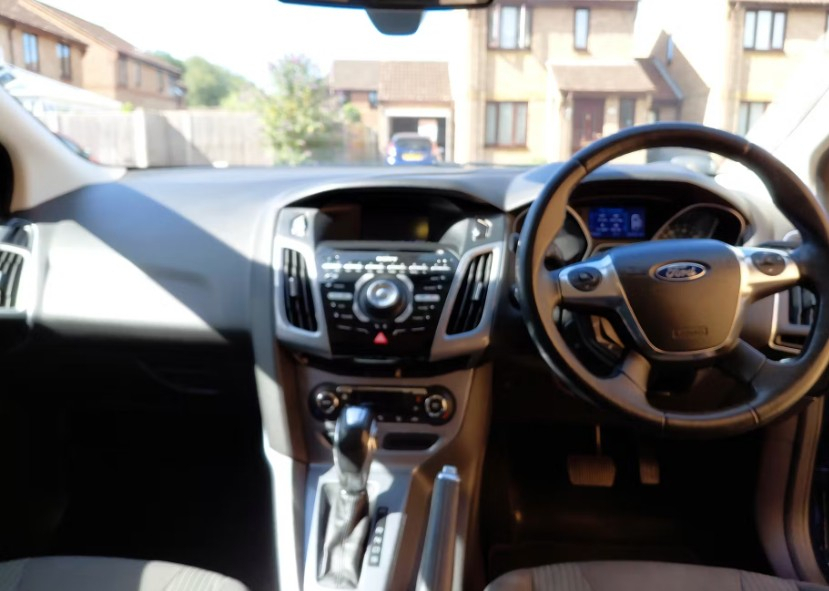 Ford Focus 1.6 Titanium Hatchback Powershift Euro  #4
