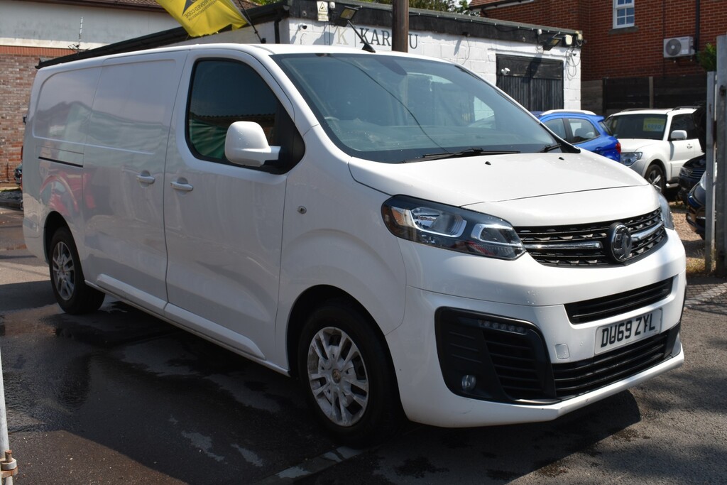 Vauxhall Vivaro 1.5 Turbo D 2900 Sportive Panel Van Man #2