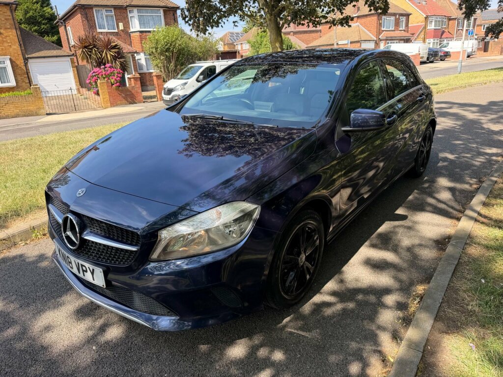 Mercedes-Benz A Class 2.1 A200d Se 7G-dct Euro 6 Ss Blue #3