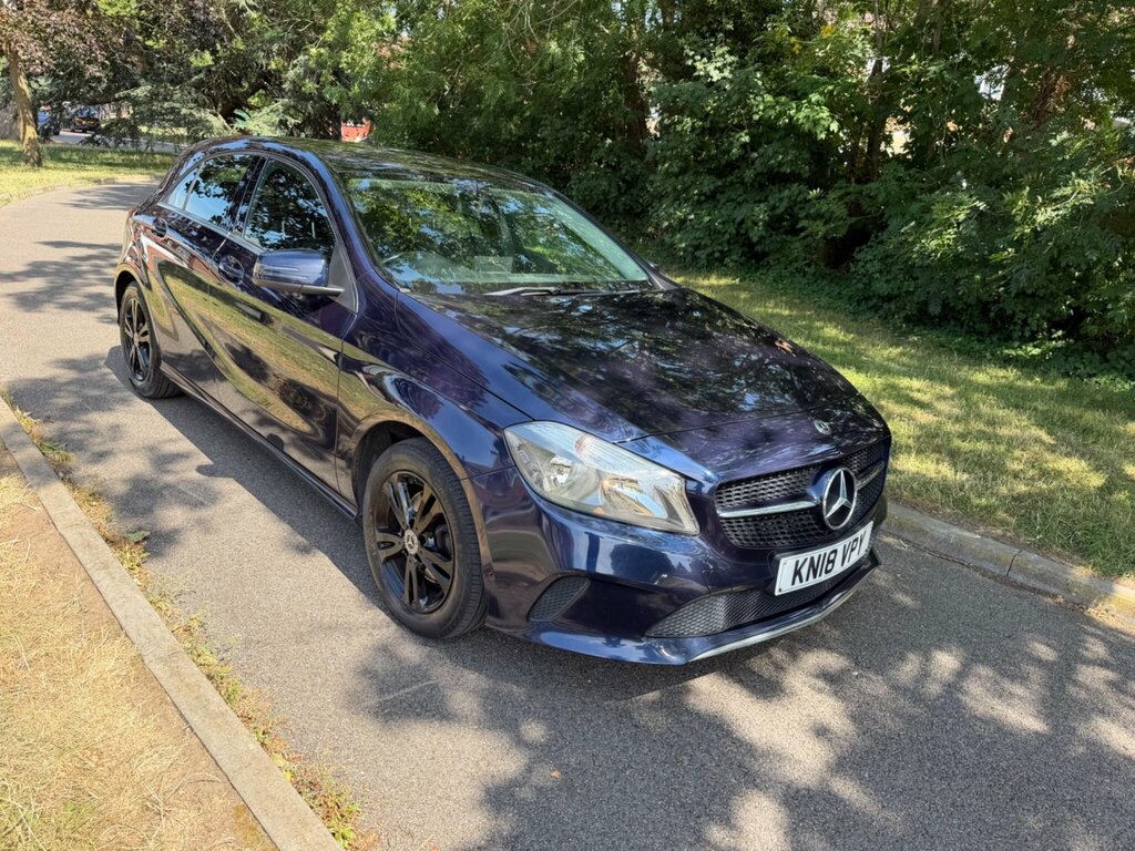 Mercedes-Benz A Class 2.1 A200d Se 7G-dct Euro 6 Ss Blue