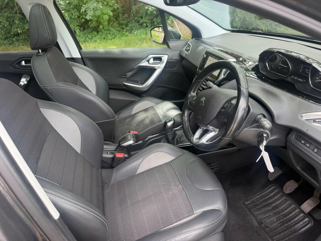 Peugeot 2008 1.2 Puretech Allure Premium Euro 6 Ss GK19VHE Grey #4