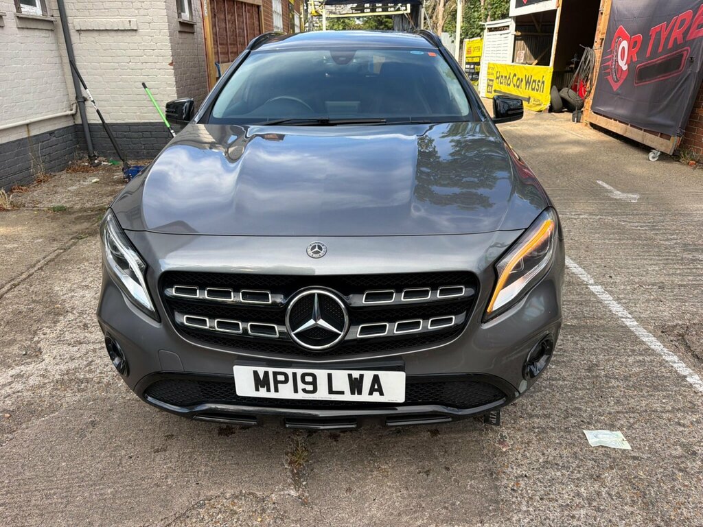 Mercedes-Benz GLA Class 1.6 Gla180 Urban Edition 7G-dct Euro 6 Ss Grey #2