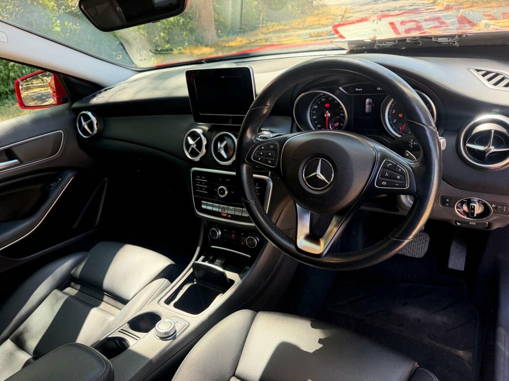Mercedes-Benz GLA Class 1.6 Gla200 Se 7G-dct Euro 6 Ss OU68OHF Red #6