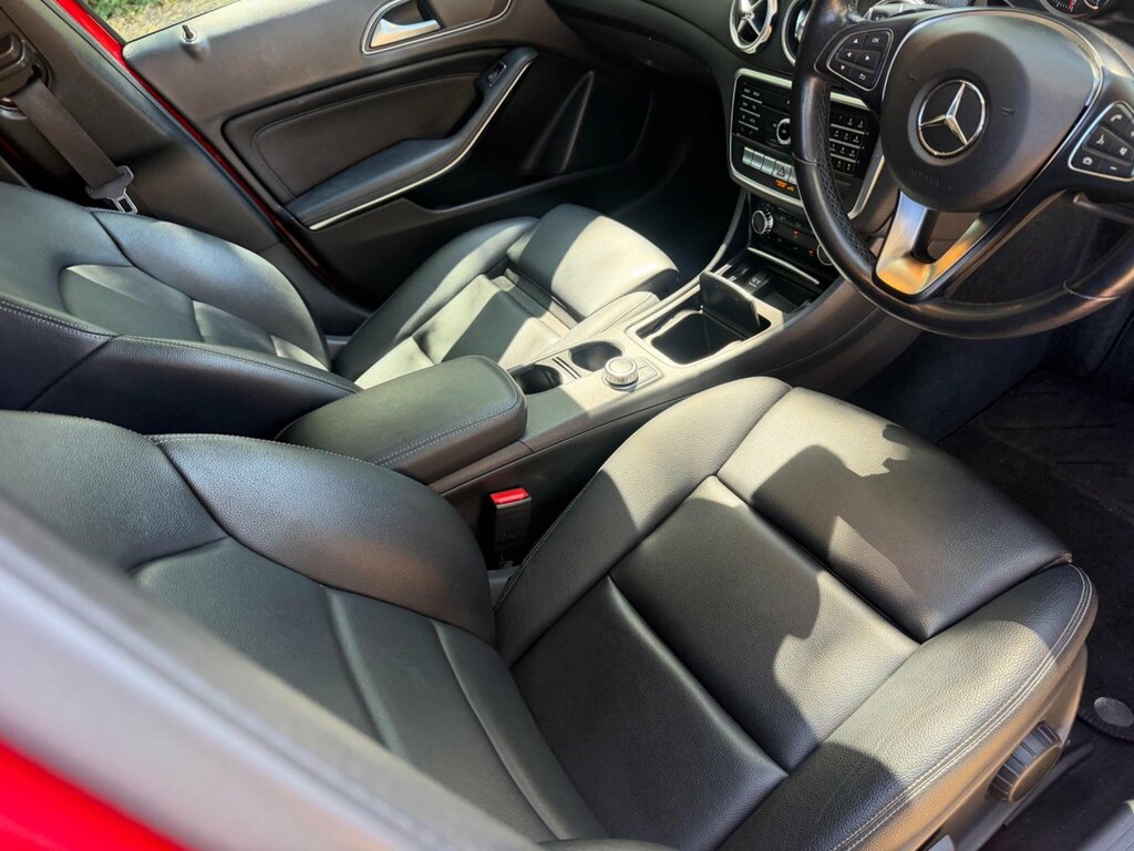 Mercedes-Benz GLA Class 1.6 Gla200 Se 7G-dct Euro 6 Ss OU68OHF Red #5