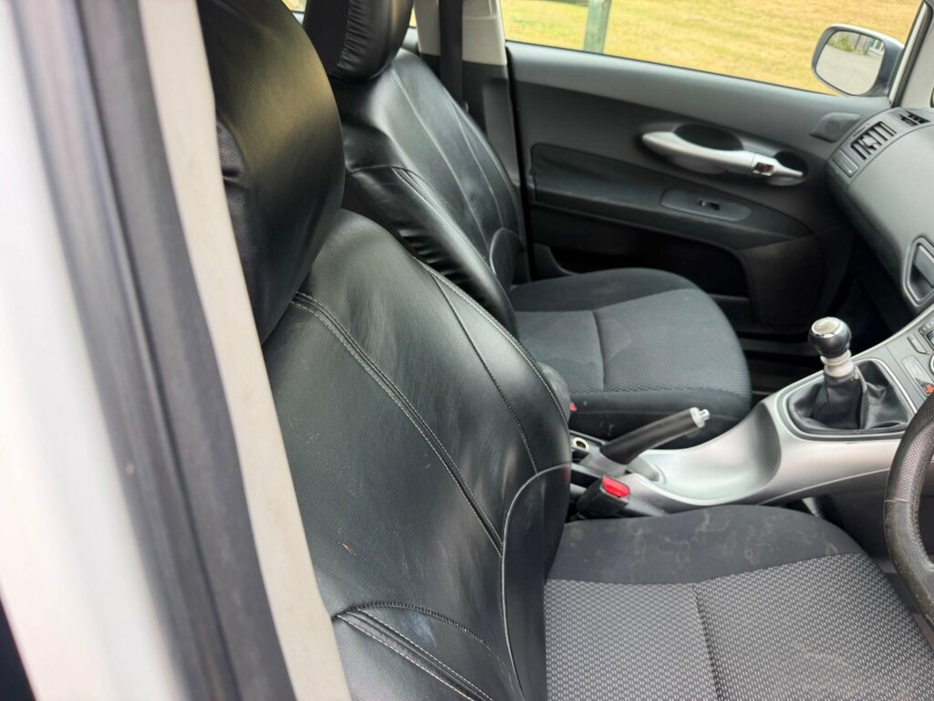 Toyota Auris Sr Blue #10
