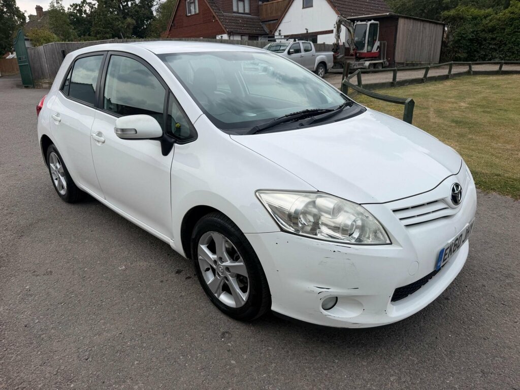 Toyota Auris 1.6 V-matic Tr Euro 5 White