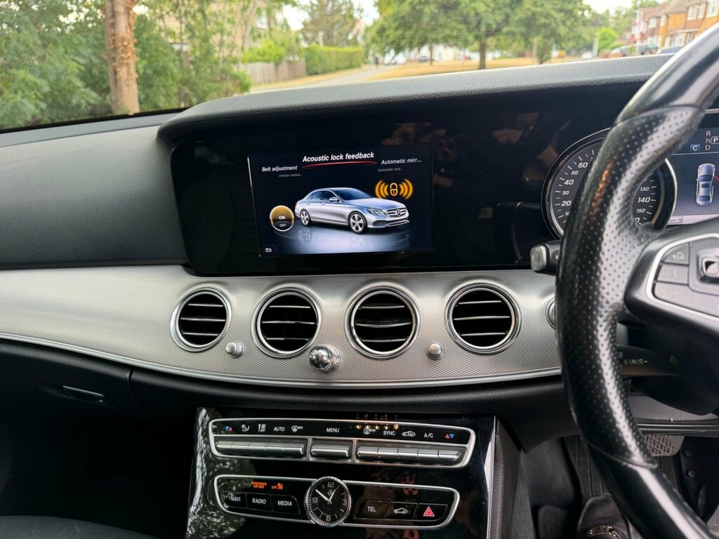 Mercedes-Benz E Class E 200 Amg Line Premium 9G-tronic White #19
