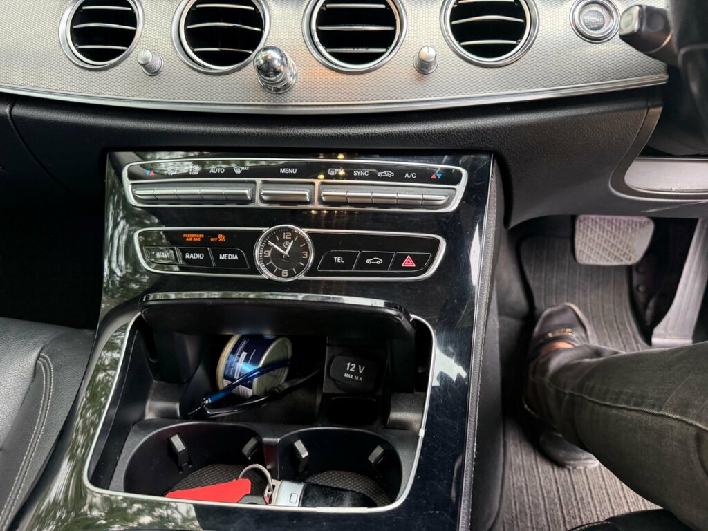 Mercedes-Benz E Class E 200 Amg Line Premium 9G-tronic White #11