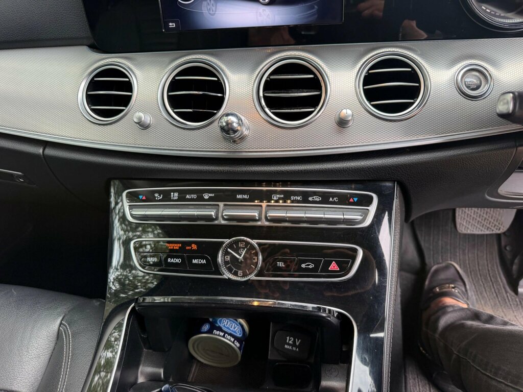 Mercedes-Benz E Class E 200 Amg Line Premium 9G-tronic White #23