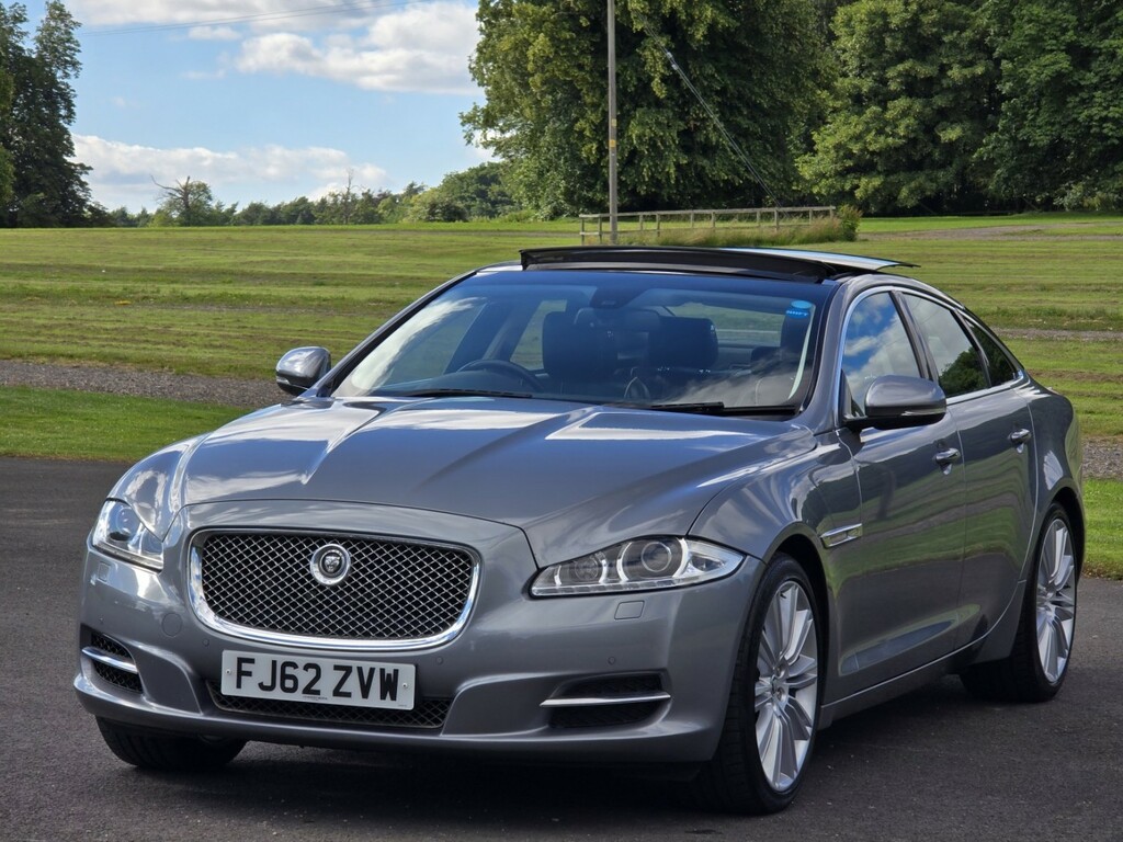 Jaguar XJ 3.0 D V6 Portfolio Grey