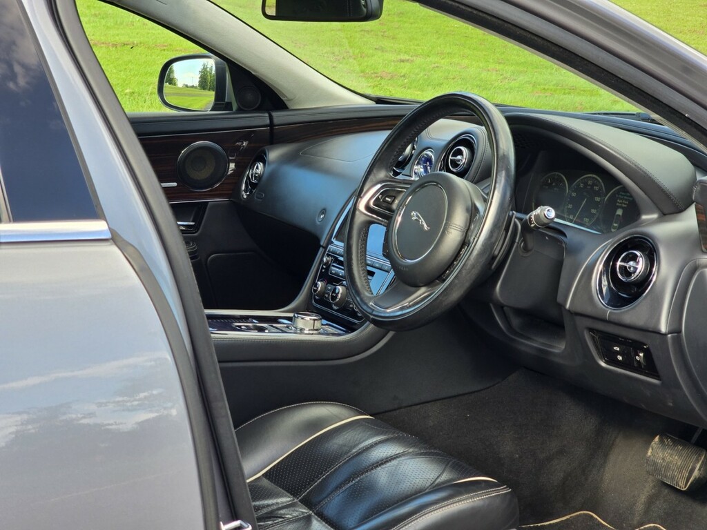 Jaguar XJ Saloon 3.0D V6 Portfolio Euro 5 Ss Lw Black #80