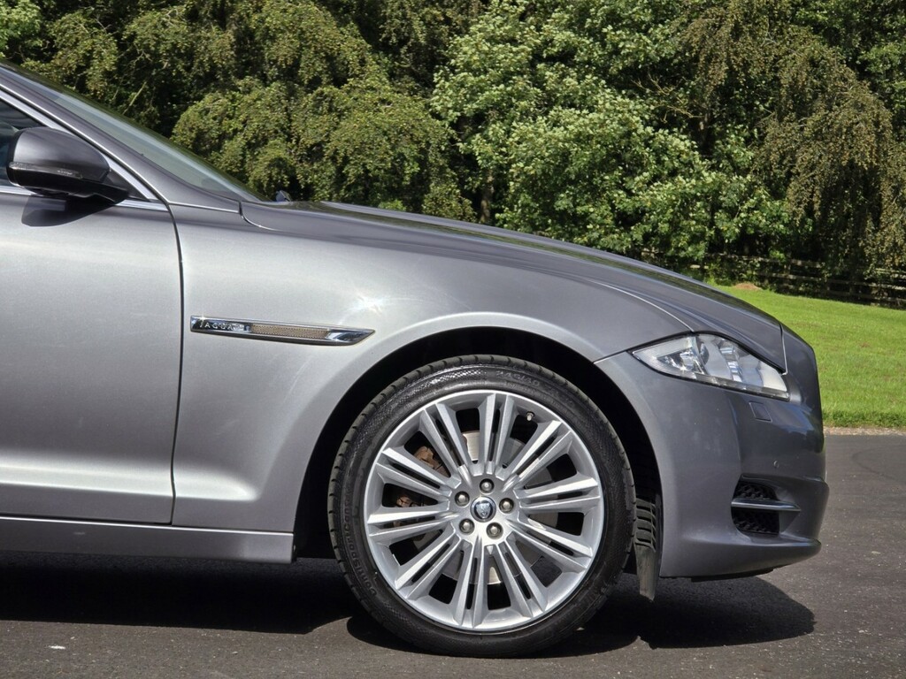 Jaguar XJ Saloon 3.0D V6 Portfolio Euro 5 Ss Lw Black #35