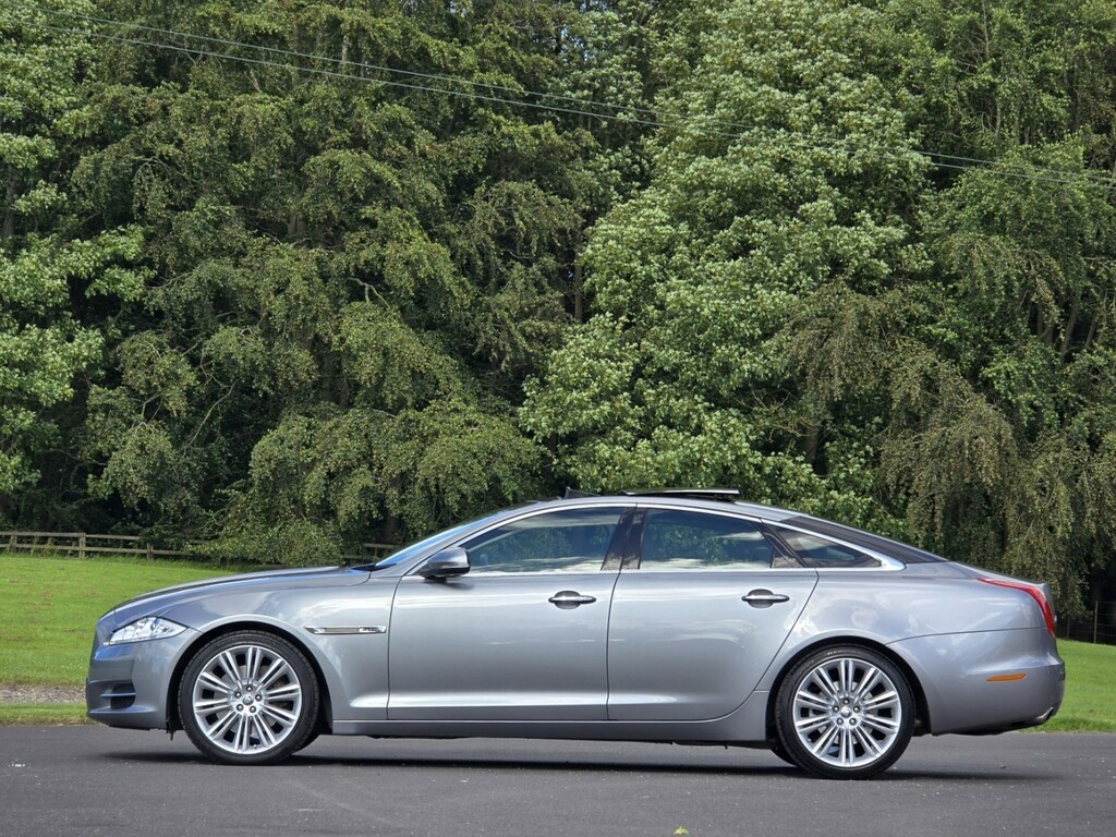 Jaguar XJ Saloon 3.0D V6 Portfolio Euro 5 Ss Lw Black #13
