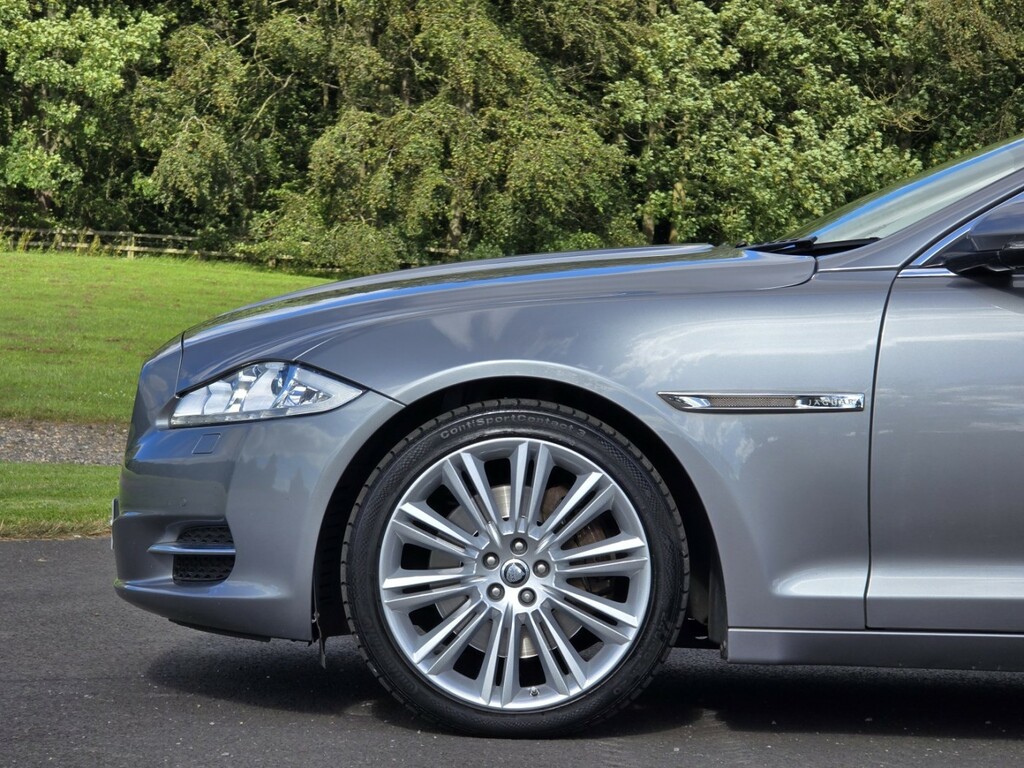 Jaguar XJ Saloon 3.0D V6 Portfolio Euro 5 Ss Lw Black #15