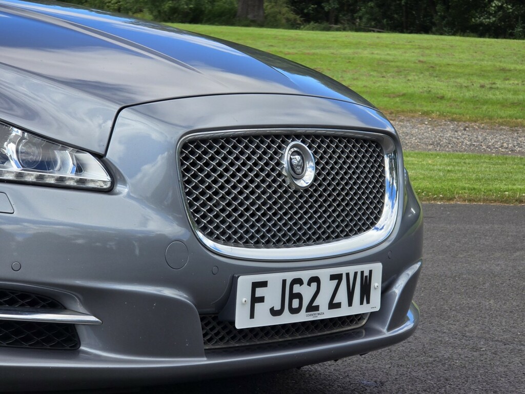 Jaguar XJ Saloon 3.0D V6 Portfolio Euro 5 Ss Lw Black #37