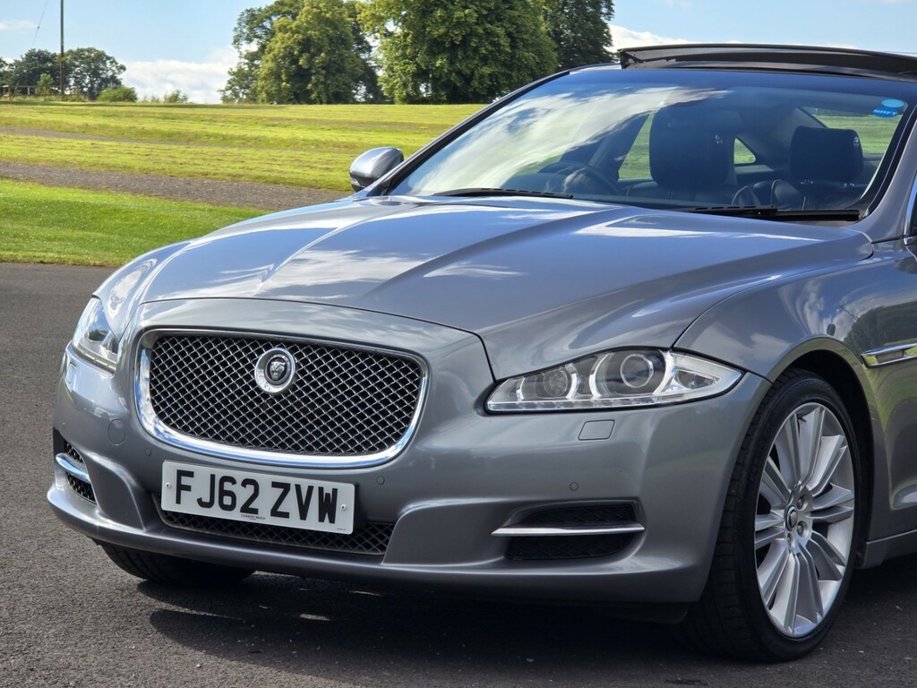 Jaguar XJ Saloon 3.0D V6 Portfolio Euro 5 Ss Lw Black #7