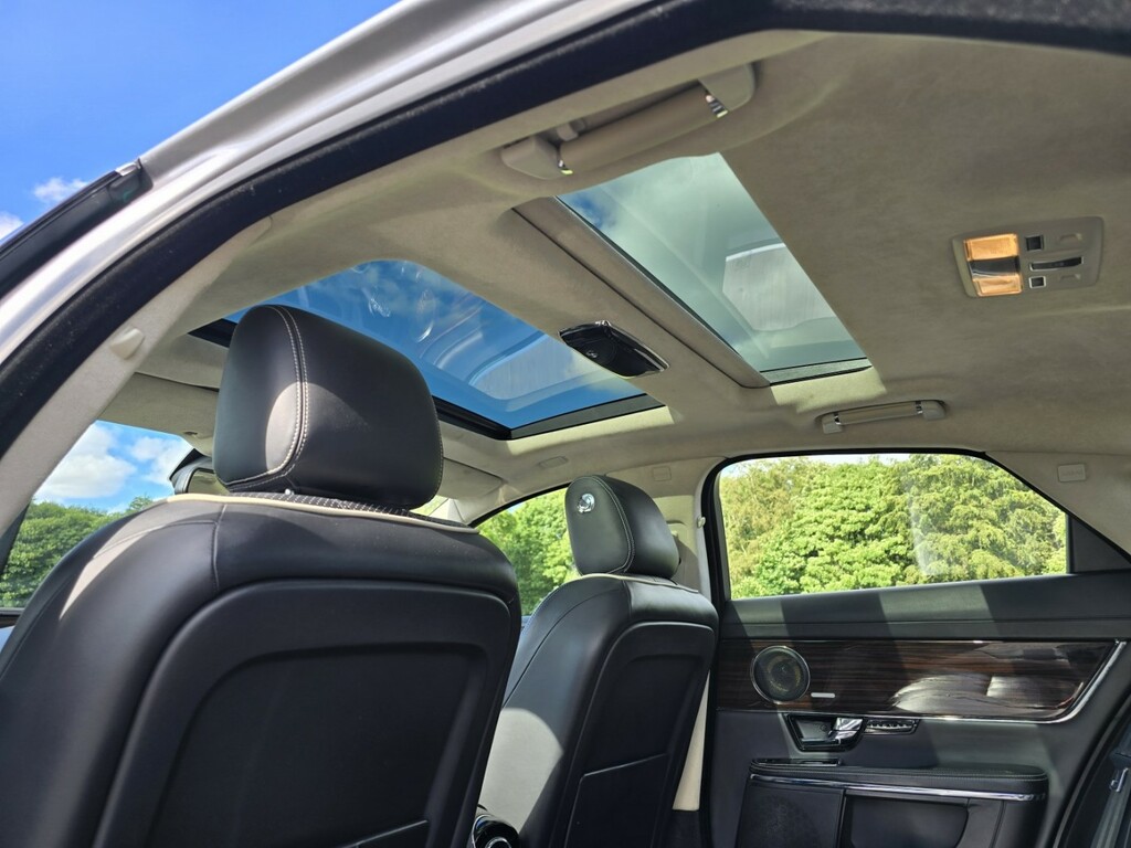 Jaguar XJ 3.0 D V6 Portfolio Grey #4