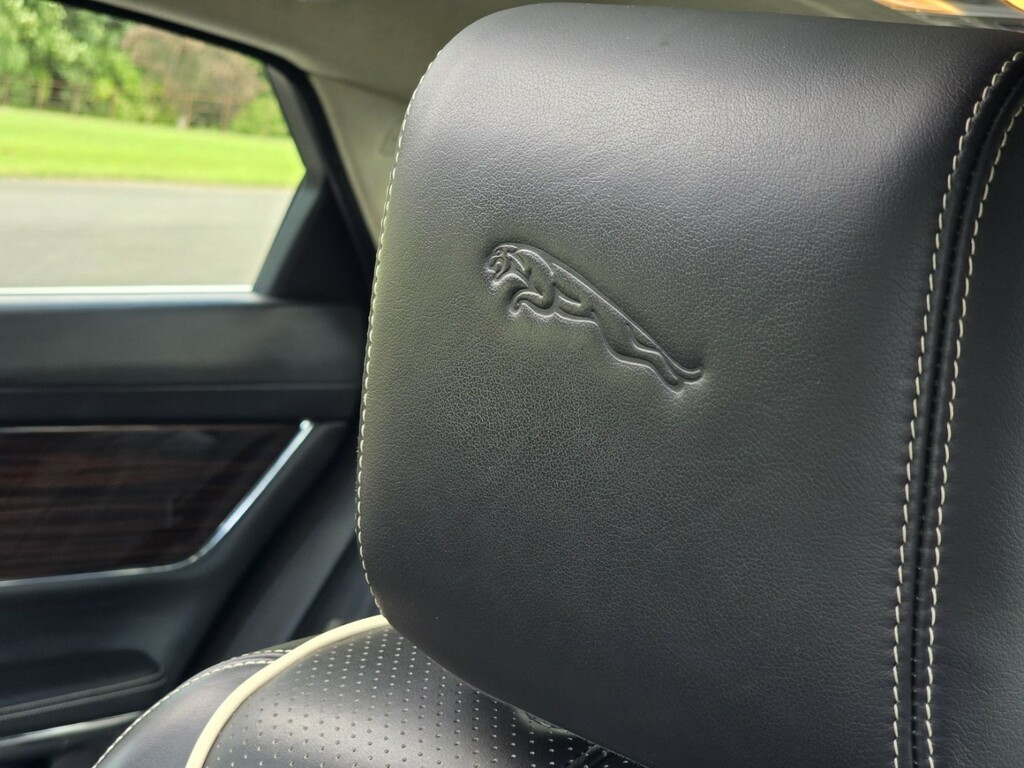 Jaguar XJ Saloon 3.0D V6 Portfolio Euro 5 Ss Lw Black #19