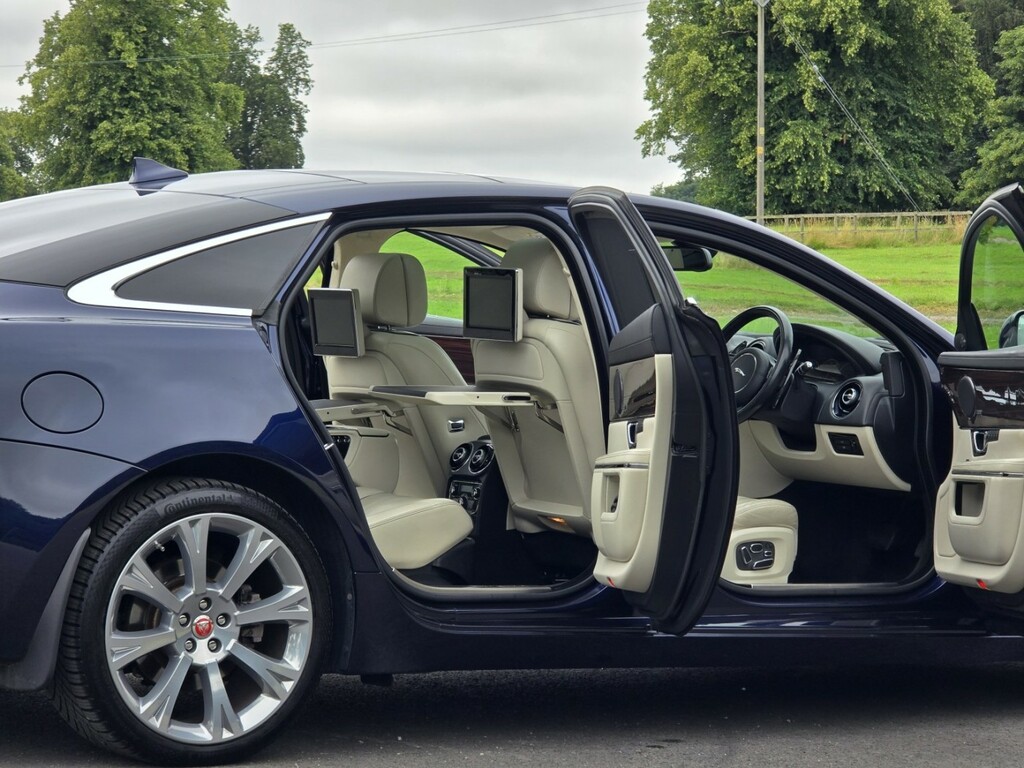 Jaguar XJ Black #5