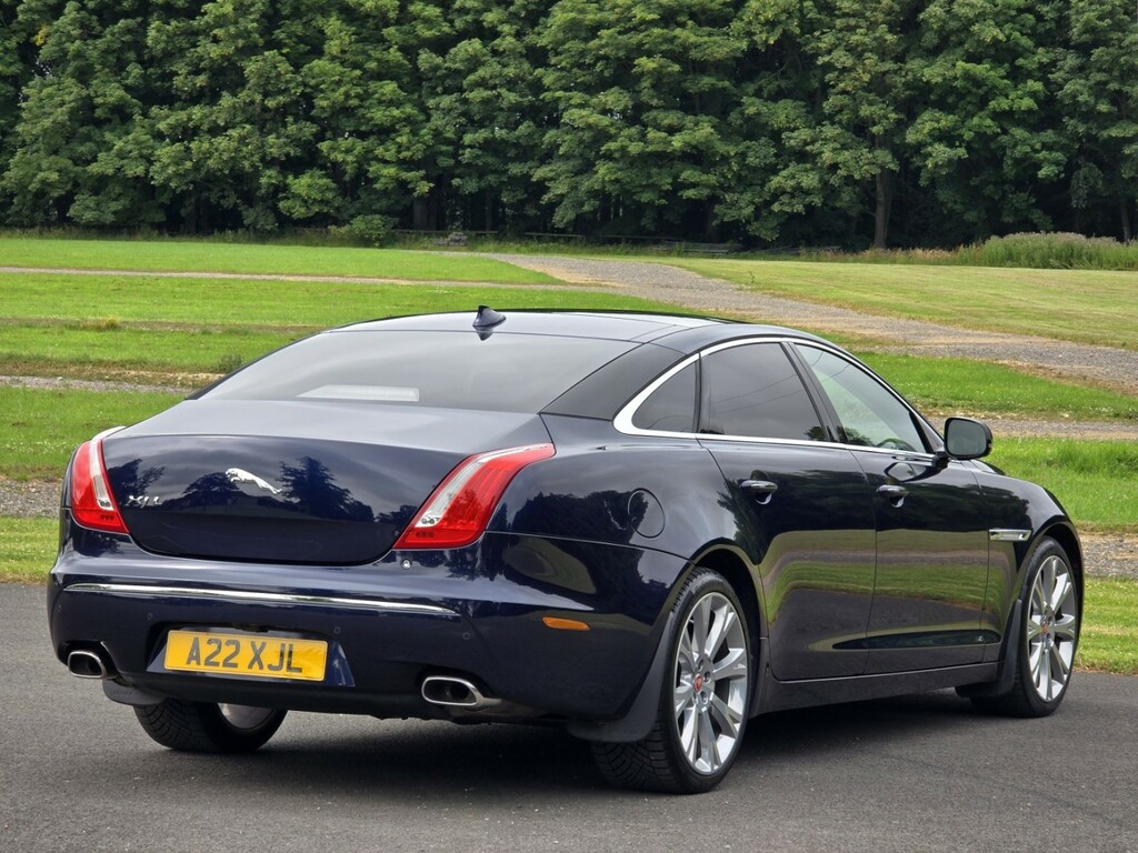 Jaguar XJ Black #3