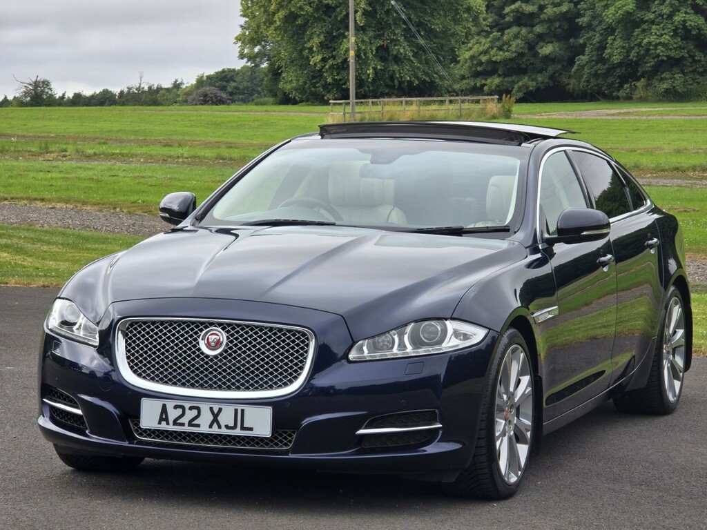 Jaguar XJ Black #11