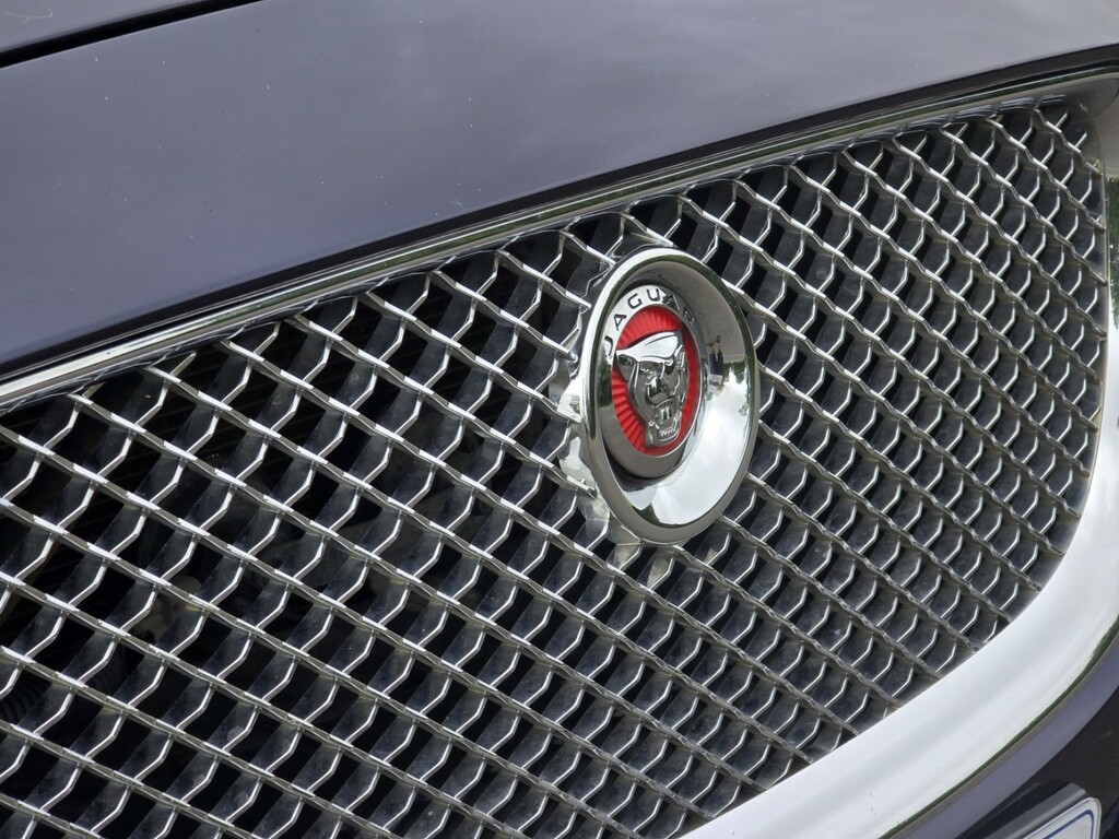 Jaguar XJ Black #15
