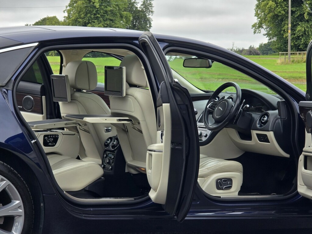 Jaguar XJ Black #6