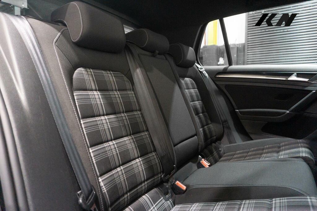 Volkswagen Golf Gtd Black #6
