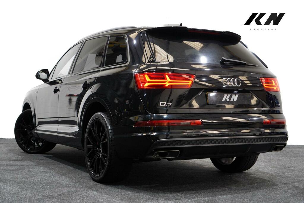 Audi Q7 S Line Black #2