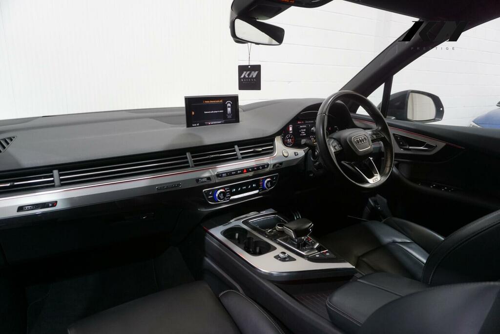 Audi Q7 S Line Black #4