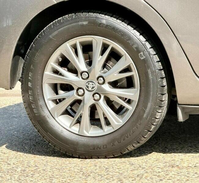 Toyota Yaris Blue Bi-tone Vvt-i Blue #10