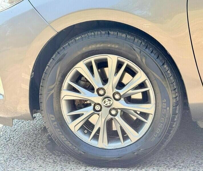 Toyota Yaris Blue Bi-tone Vvt-i Blue #18