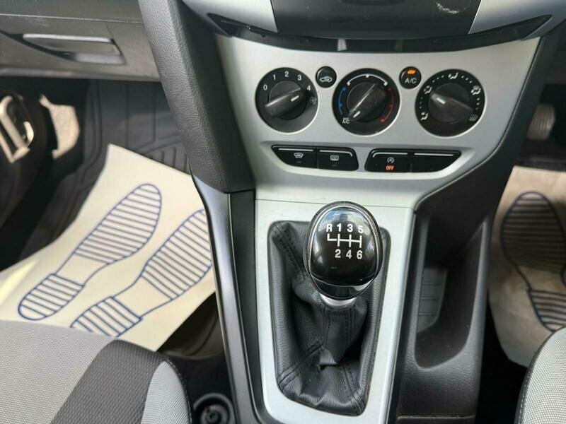 Ford Focus 1.5 Zetec Tdci 118 Bhp 0 Tax-year Mot Silver #13