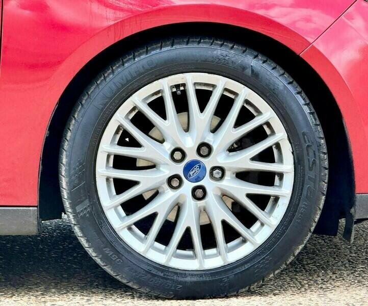 Ford Focus 1.5 Zetec Tdci 118 Bhp 0 Tax-year Mot Silver #16
