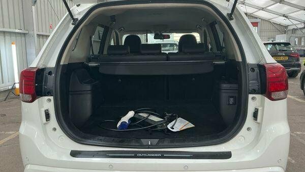 Mitsubishi Outlander 2.3 Di-d Gx 4 147 Bhp Black #8