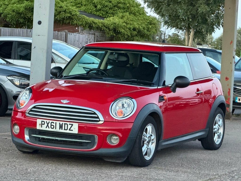Mini Hatch 1.6L One Red #3