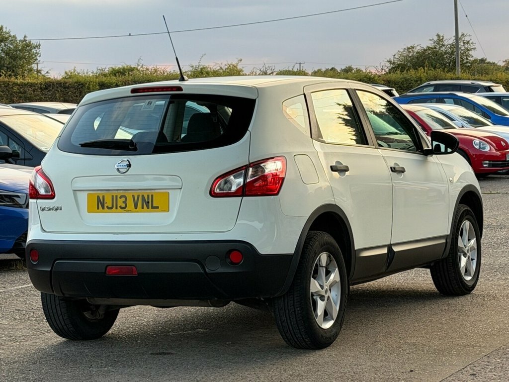 Nissan Qashqai 1.6L Visia White #6