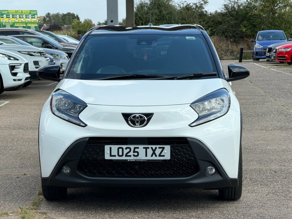 Toyota Aygo X 1L Edge White #2
