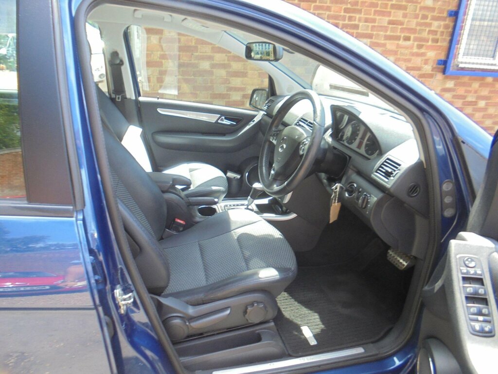 Mercedes-Benz A Class Hatchback Black #10