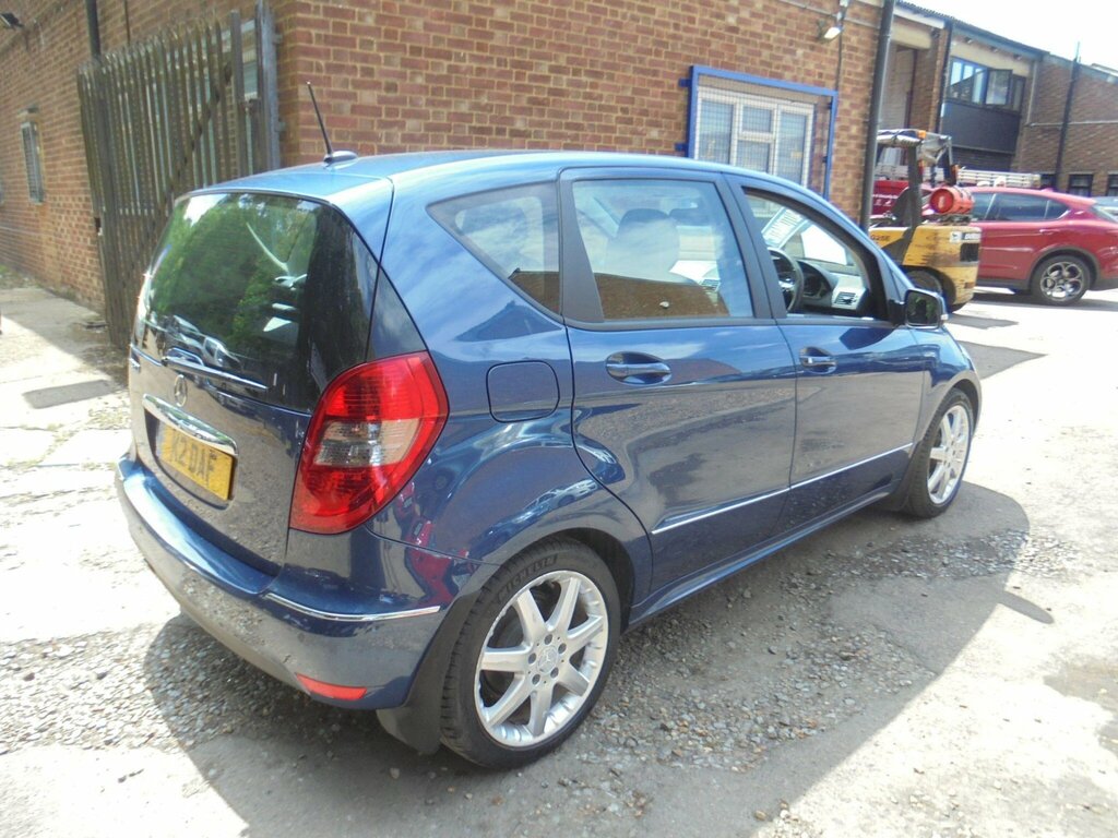 Mercedes-Benz A Class Hatchback Black #9