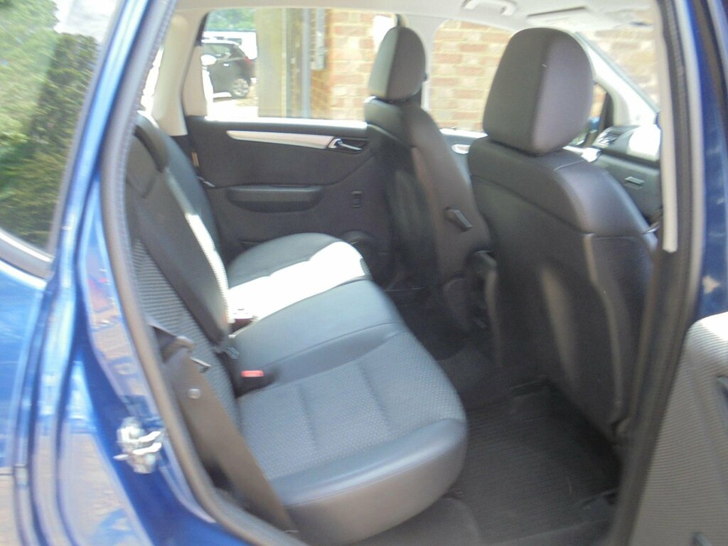 Mercedes-Benz A Class Hatchback Black #15