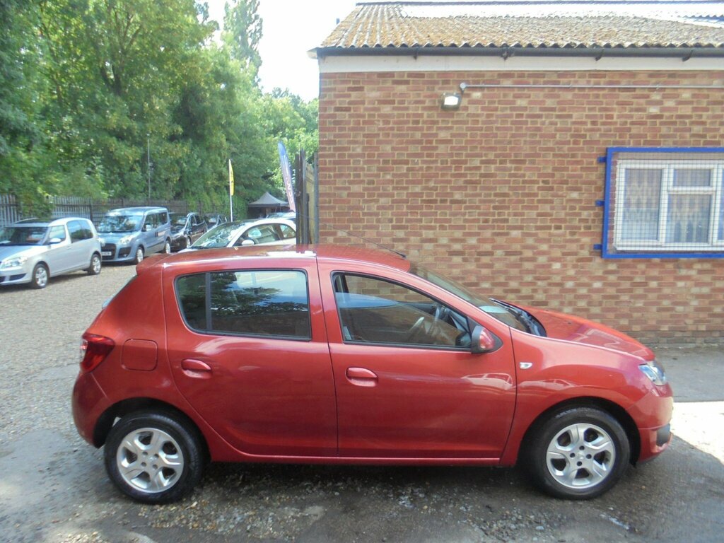 Dacia Sandero 0.9 Tce Laureate Euro 6 Ss Red #3