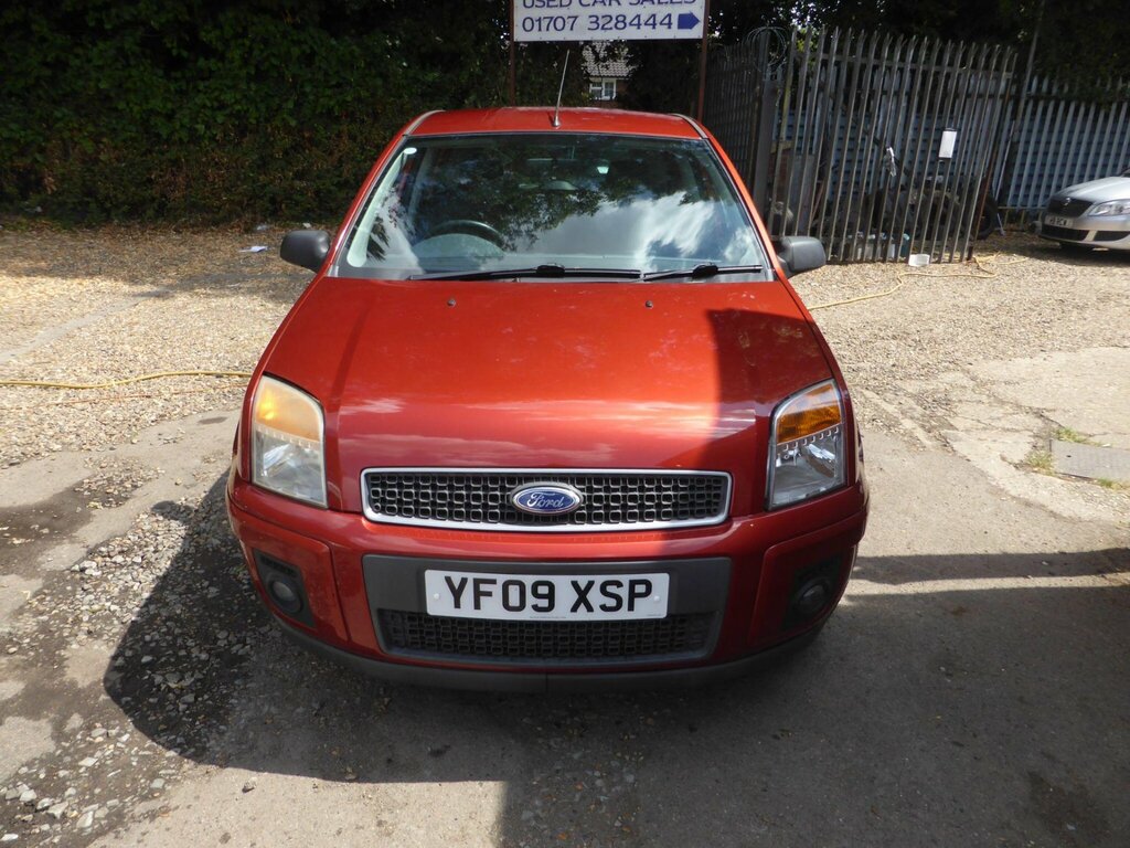 Ford Fusion 1.6 Zetec Climate Red #4