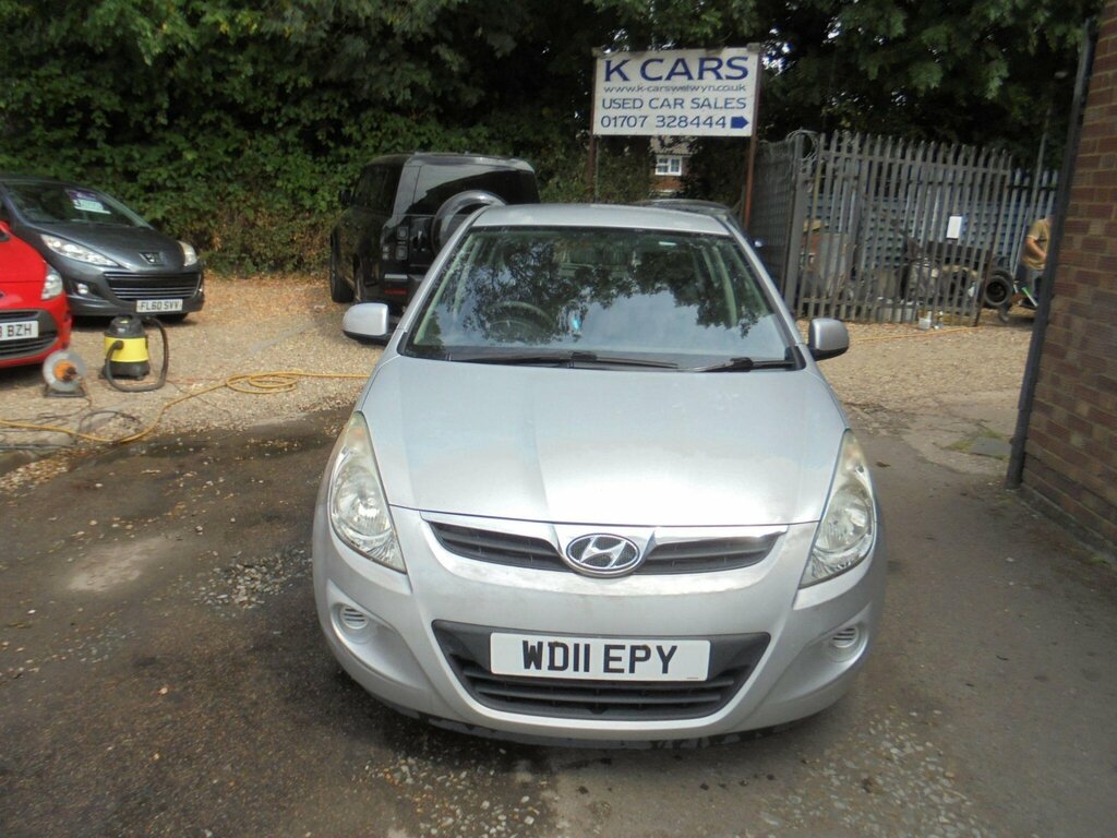 Hyundai I20 1.2 Comfort Euro 5 Silver #3