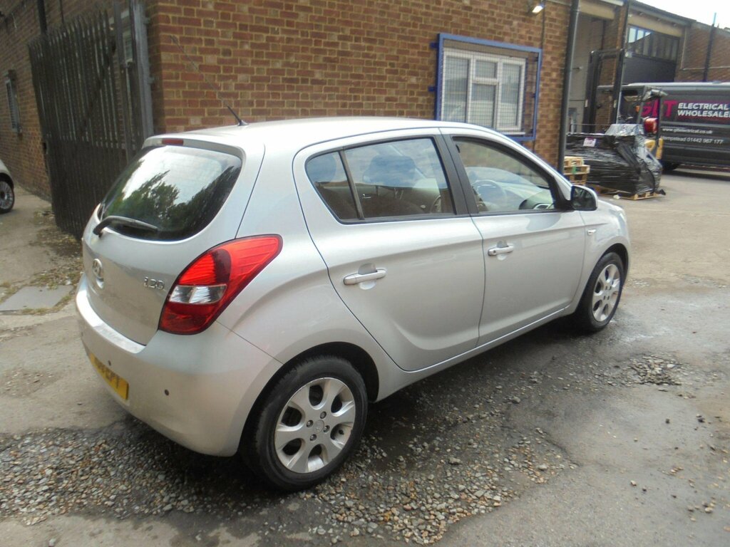 Hyundai I20 1.2 Classic Blue #8