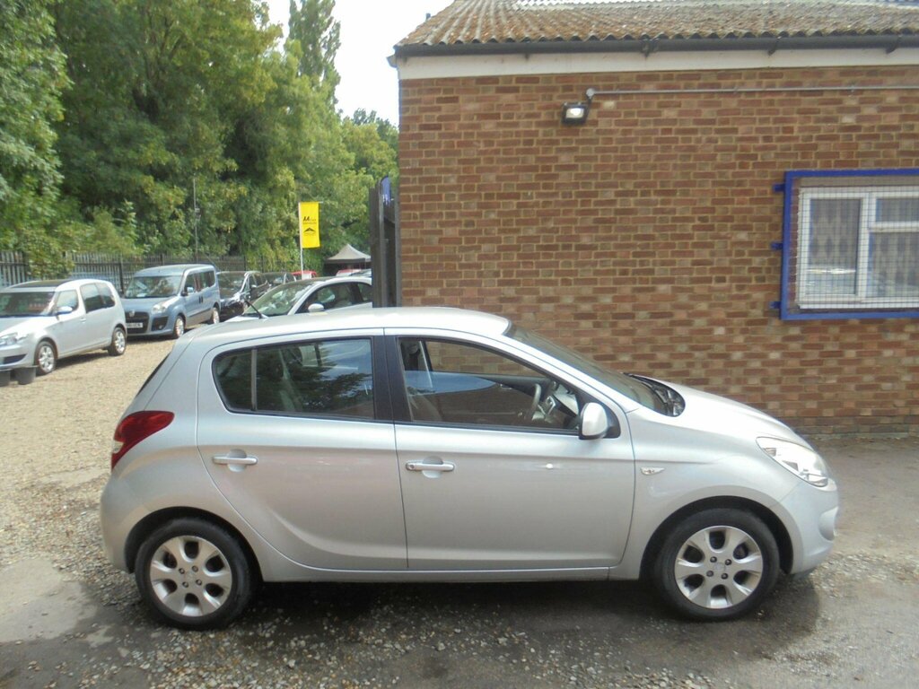 Hyundai I20 1.2 Comfort Euro 5 Silver